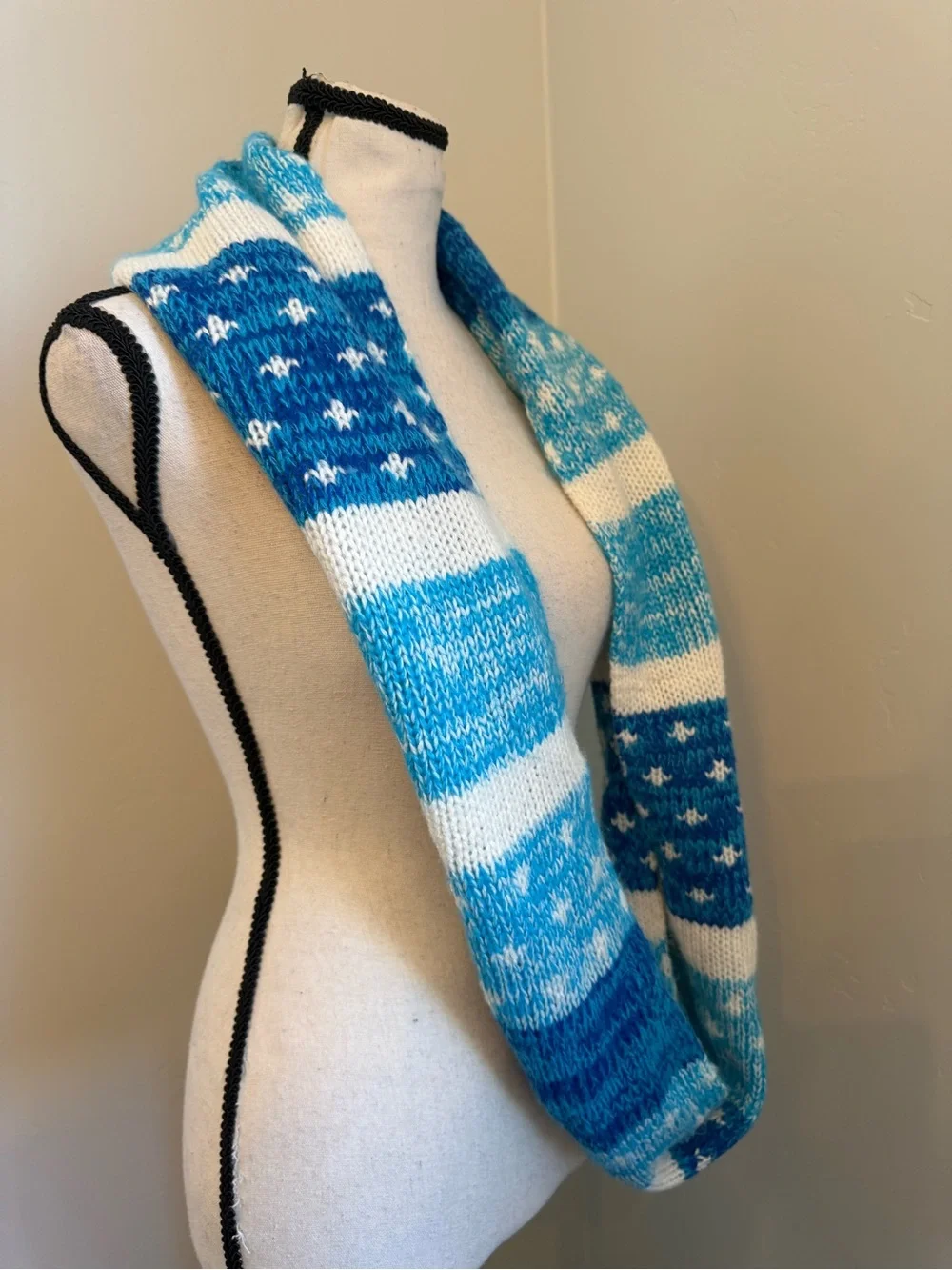 Hollister Blue Fair Isle Knit Infinity Scarf Chunky Winter Circle Scarf Cozy